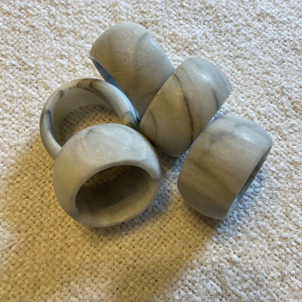 Crate & Barrel Marble Naplin Rings (5)